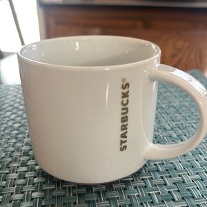 Starbucks 16 fl oz stackable 2012 ceramic mug